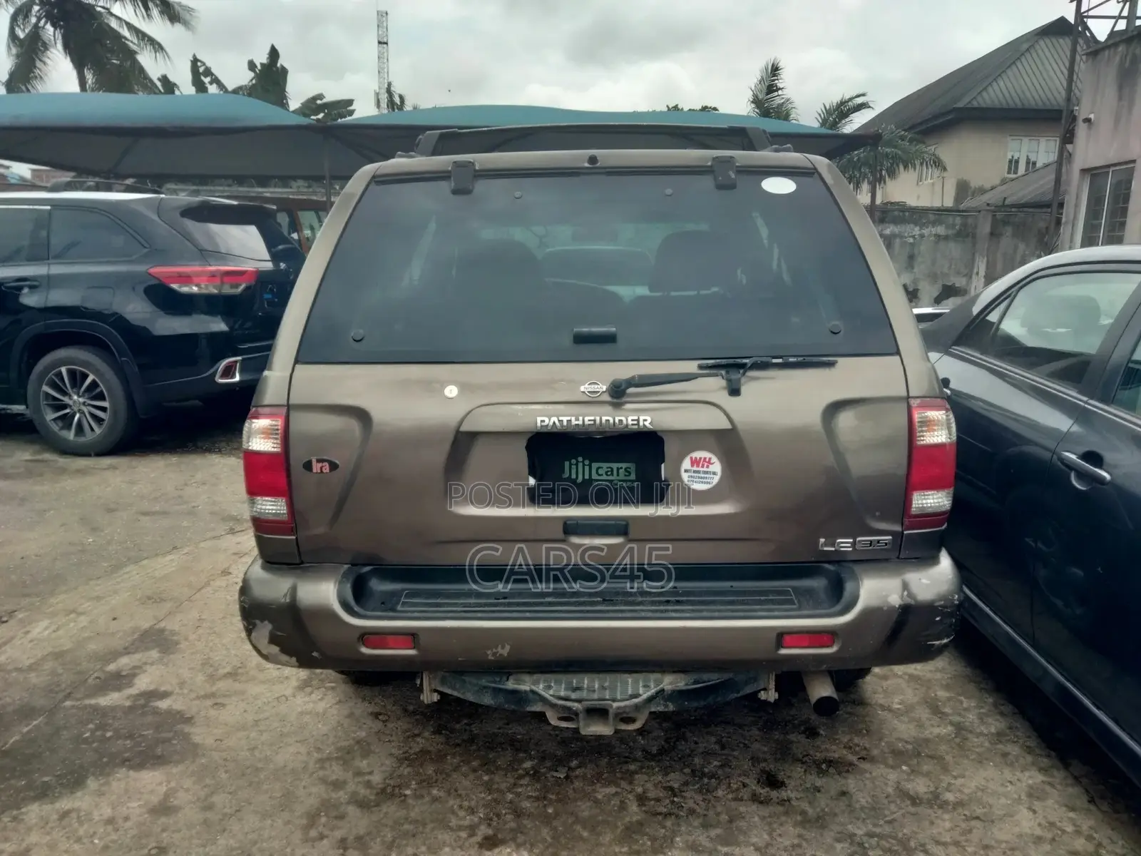 Nissan Pathfinder Automatic 2001 Gray