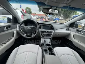 Hyundai Sonata SE 4dr Sedan (2.4L 4cyl 6A) 2015 Blue