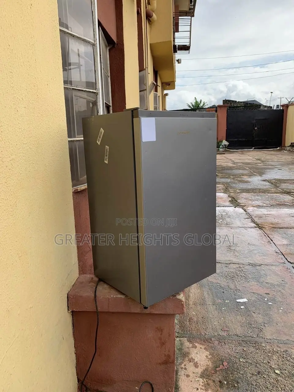 Table Top Hisense Refrigerator