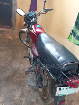 Bajaj Boxer 2019 Red