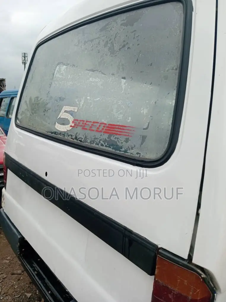 Ford E250 2000 White