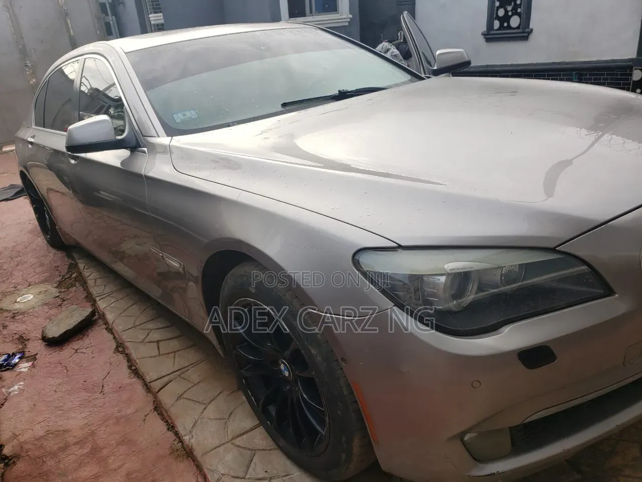 BMW 760 2010 Gold