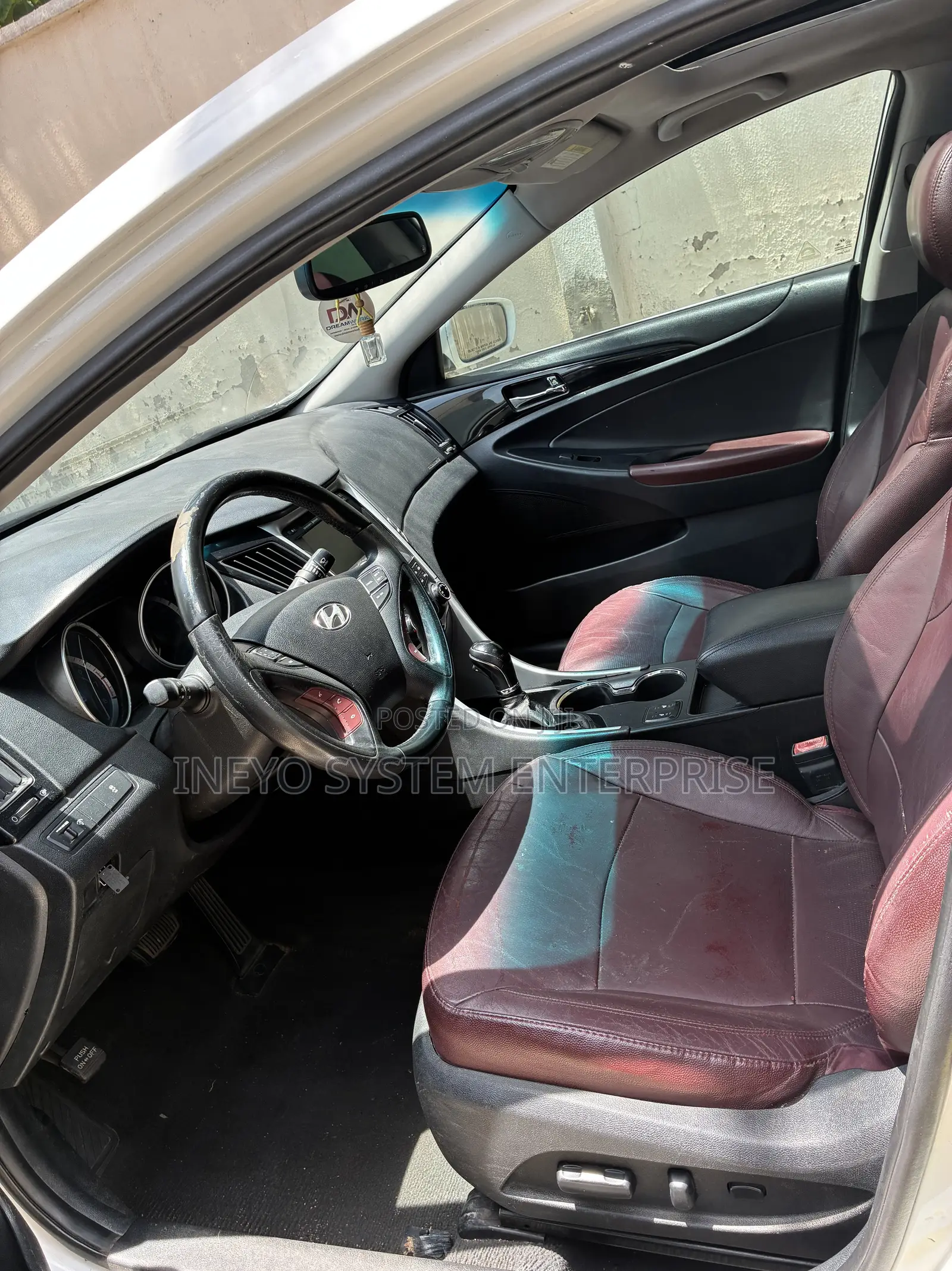 Hyundai Sonata Limited Sedan FWD (2.4L 4cyl 6A) 2011 White