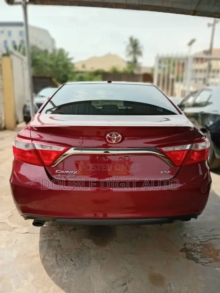 Toyota Camry 2016 Red