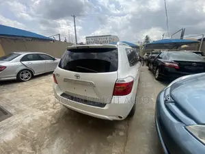 Toyota Highlander Limited 2010 White
