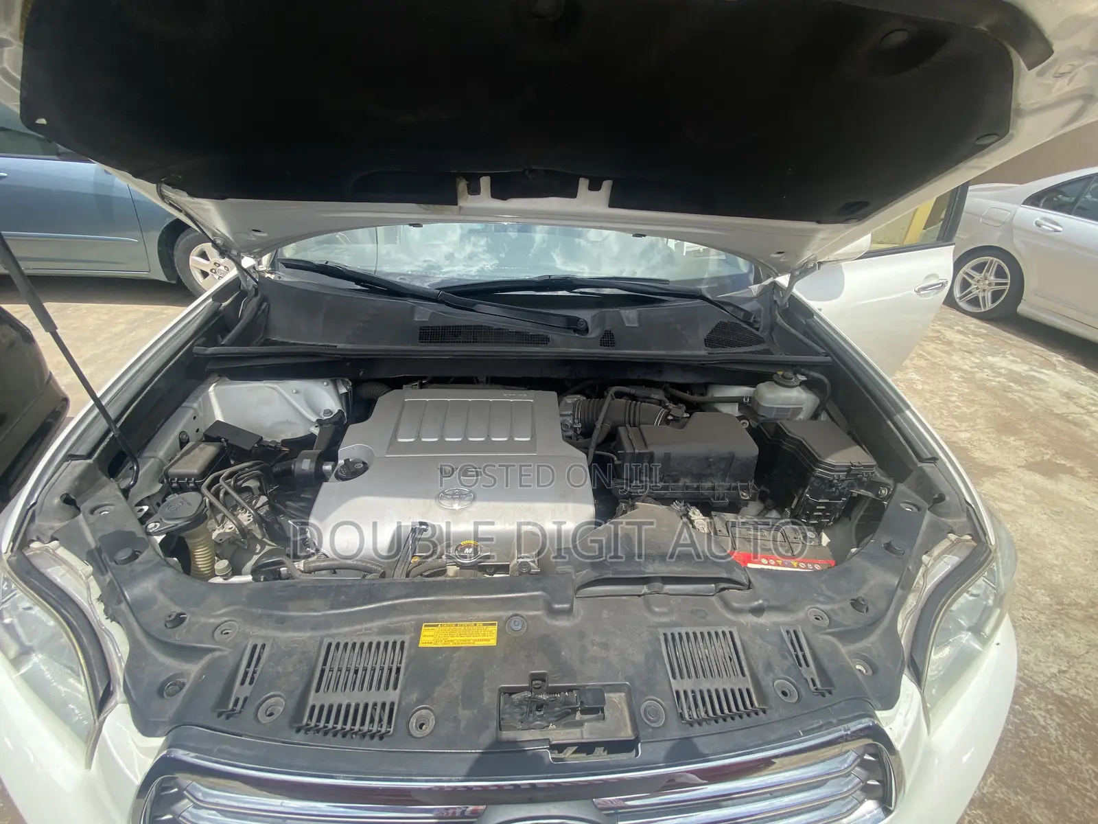 Toyota Highlander Limited 2010 White