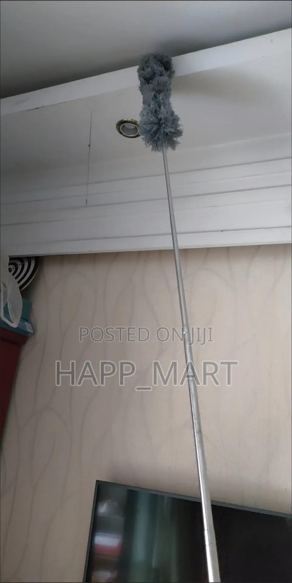 2.9m Extendable Microfiber Duster With 2 Washable Duster Heads