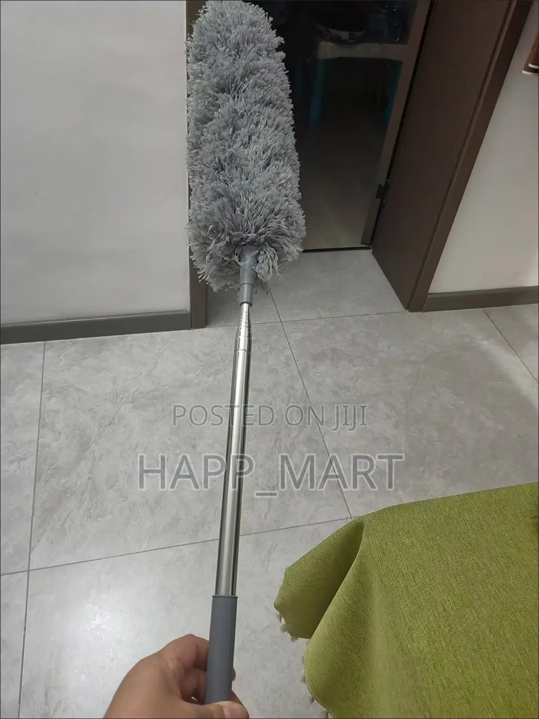 2.9m Extendable Microfiber Duster With 2 Washable Duster Heads