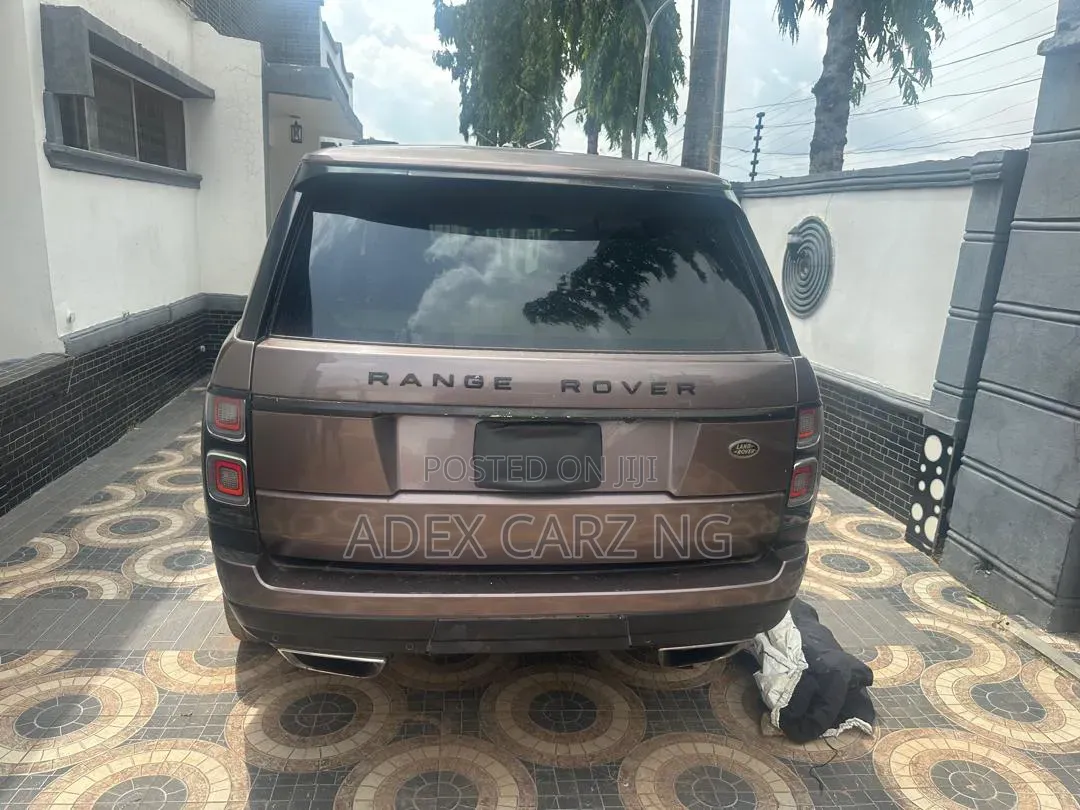 Land Rover Range Rover 2017 Gold