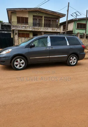 Toyota Sienna LE 2008 Gray