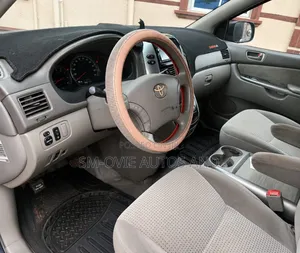 Toyota Sienna LE 2008 Gray