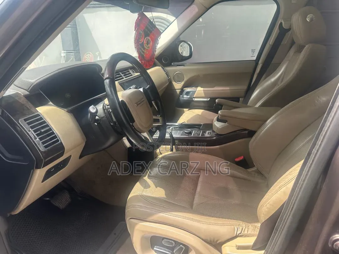 Land Rover Range Rover 2017 Gold