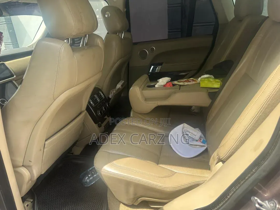 Land Rover Range Rover 2017 Gold