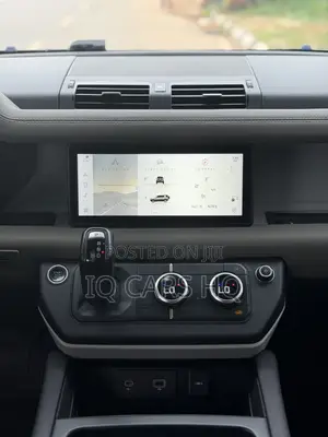 Land Rover Defender X-Dynamic SE 2021 Blue