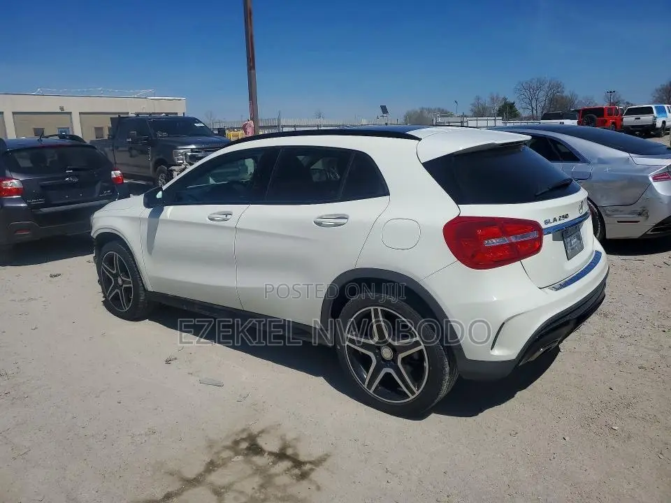Mercedes-Benz GLA 250 2017 White