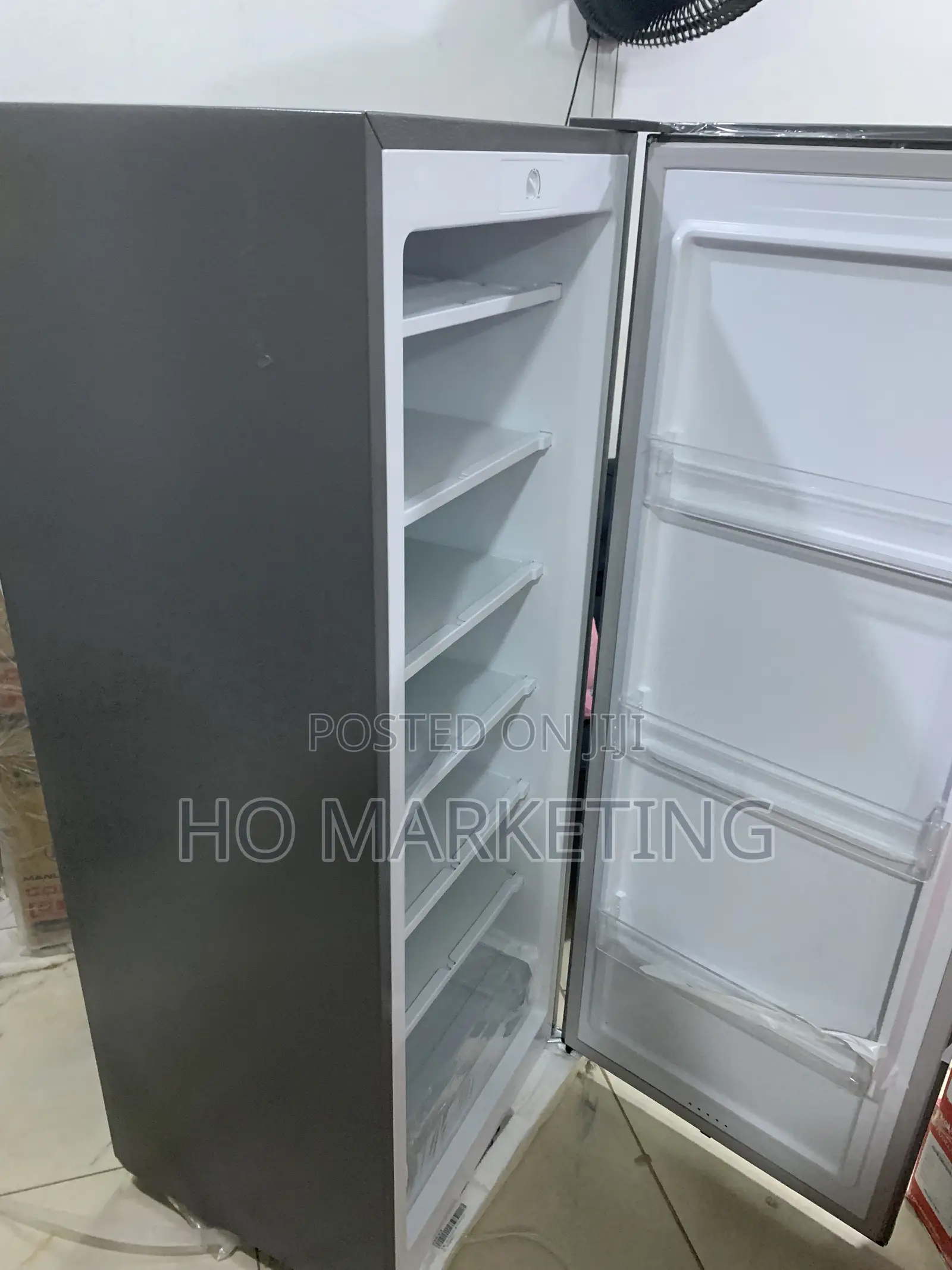 Hisense 189l Upright Freezer With Spacious Shelves