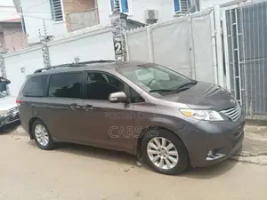 Toyota Sienna 2014 Gray