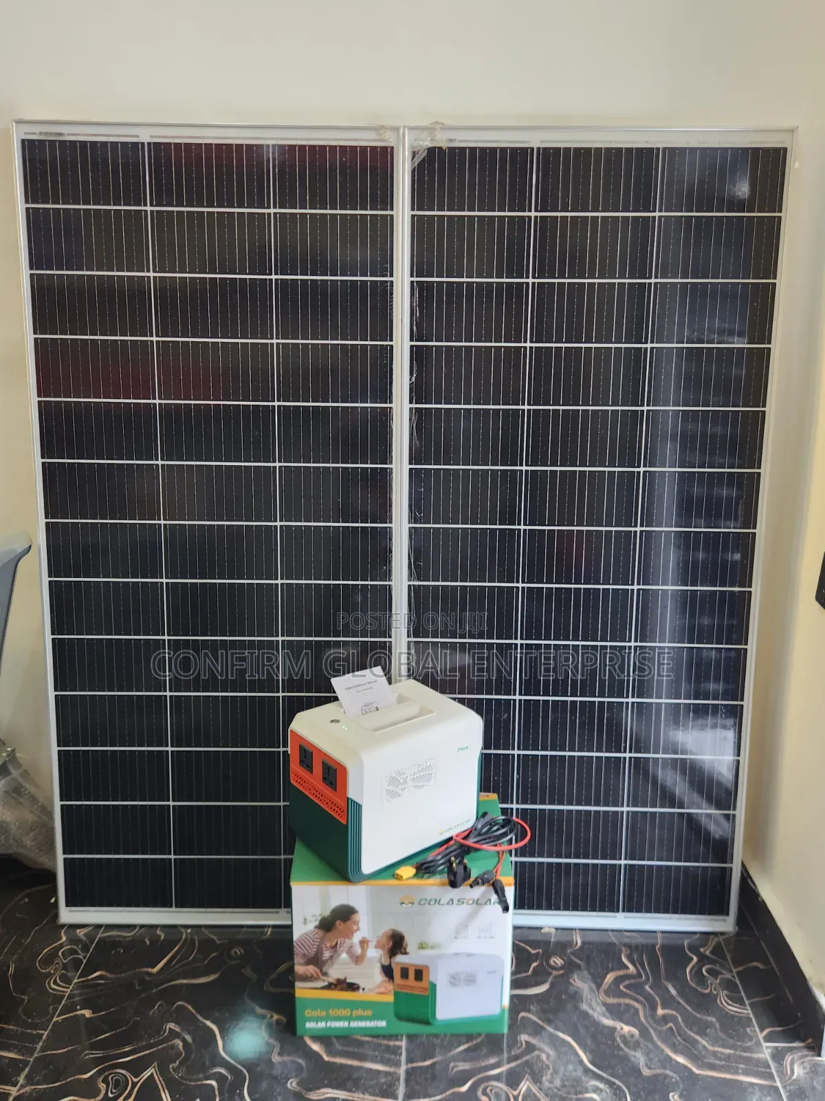 Cola 1000 Plus Solar Generator With Lithium Battery