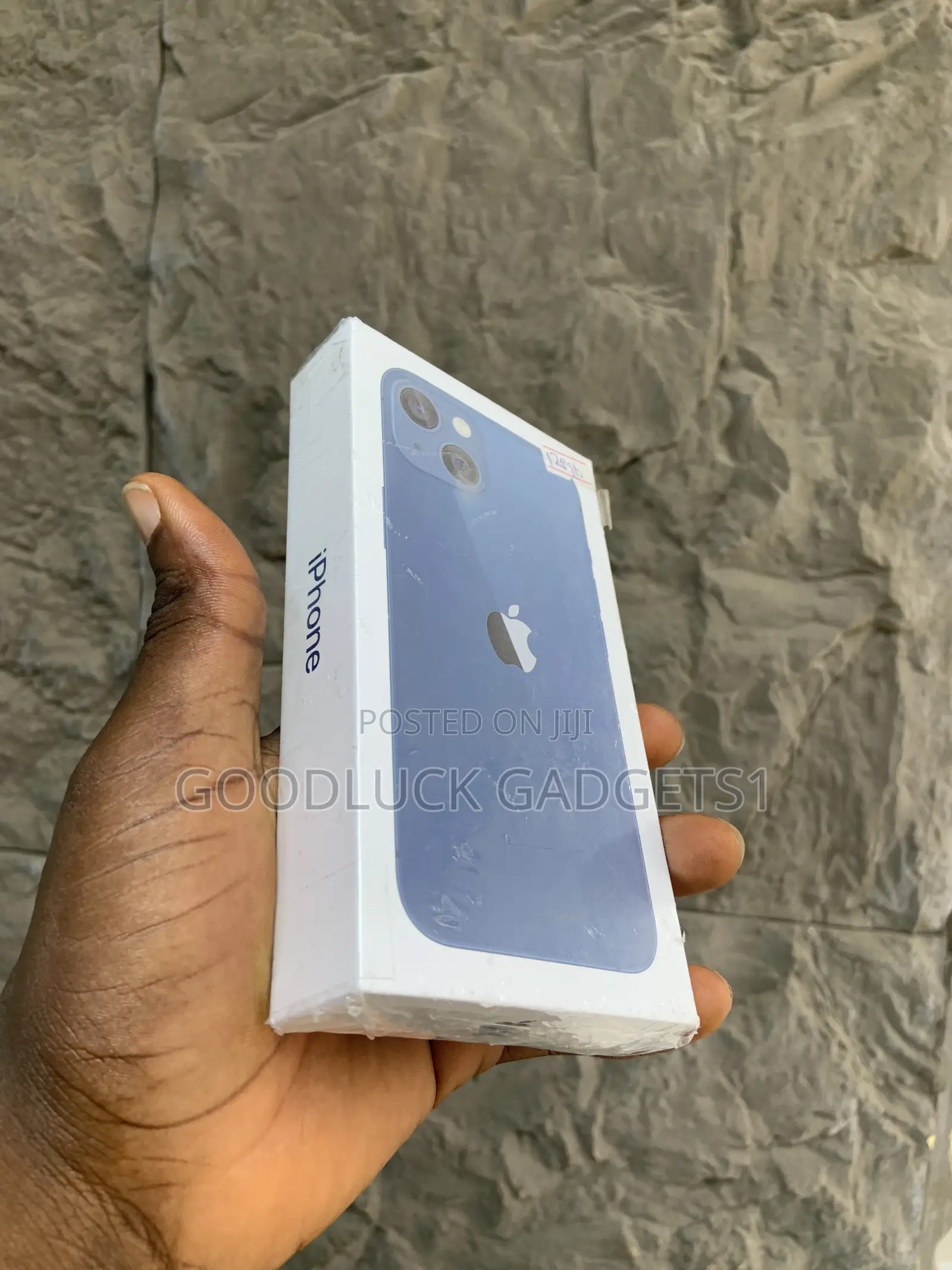 New Apple iPhone 13 128 GB Blue