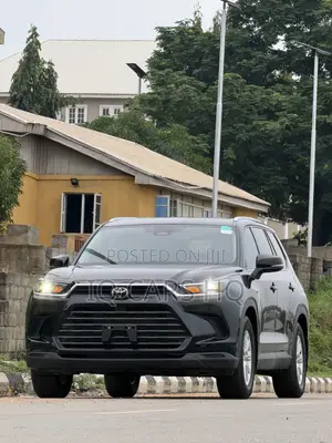 Toyota Grand Highlander XLE AWD 2024 Black