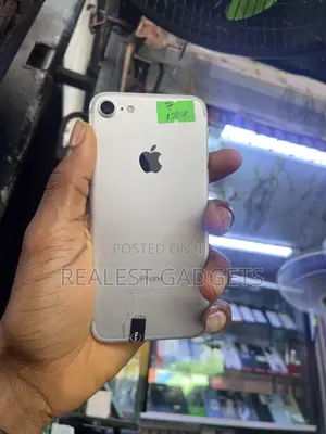 Apple iPhone 7 128 GB Silver