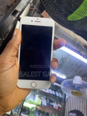 Apple iPhone 7 128 GB Silver