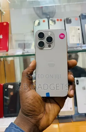Apple iPhone 15 Pro 128 GB Silver