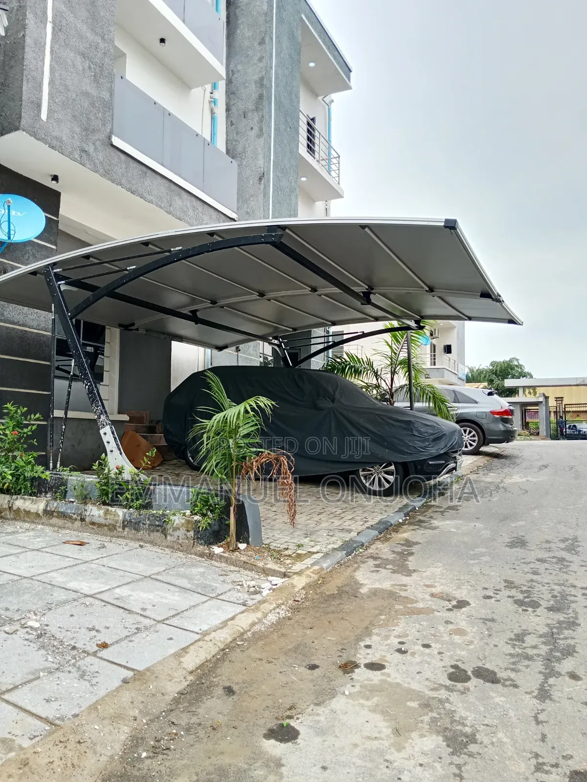 Foreign R2a Carport