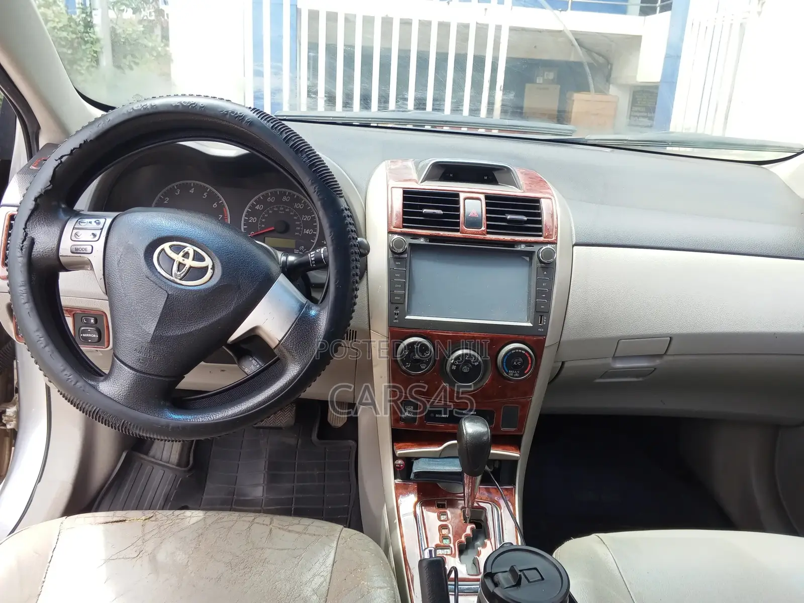 Toyota Corolla 2012 Silver