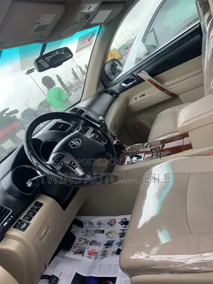 Toyota Highlander Limited 2012 Green