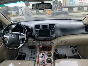 Toyota Highlander Limited 2012 Green