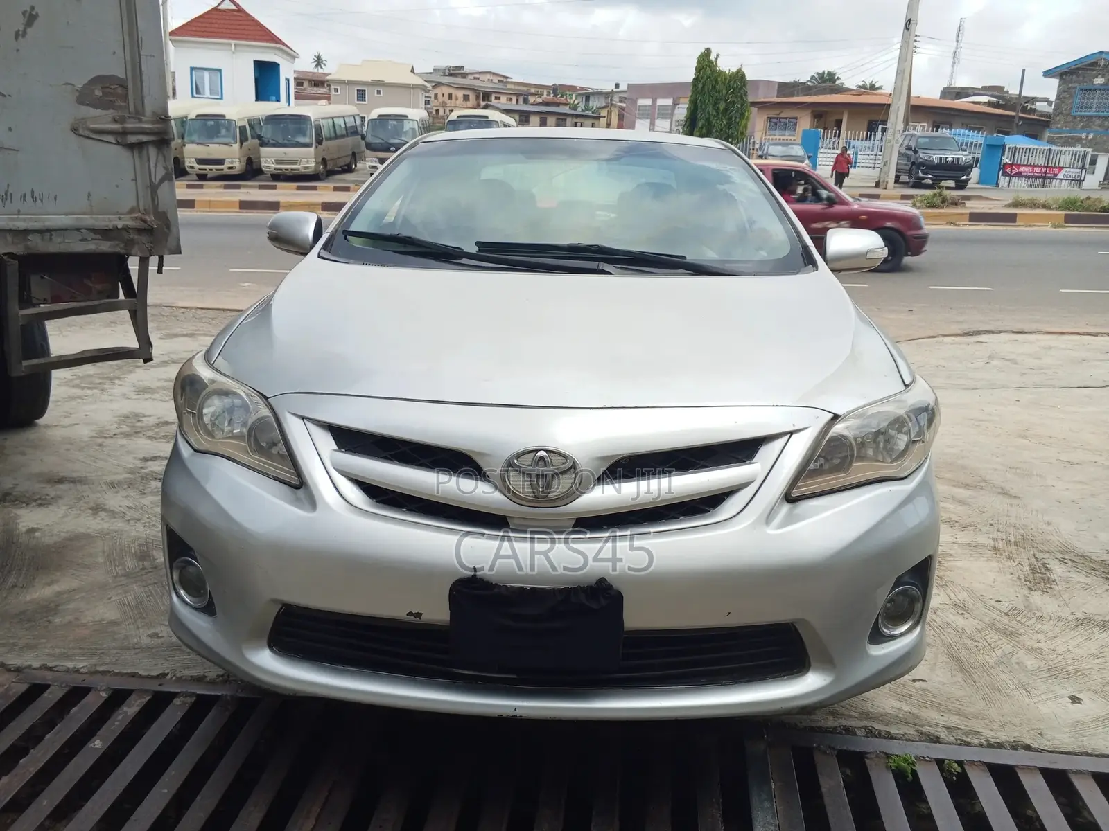 Toyota Corolla 2012 Silver