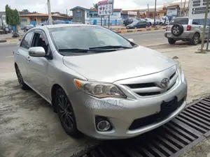 Toyota Corolla 2012 Silver