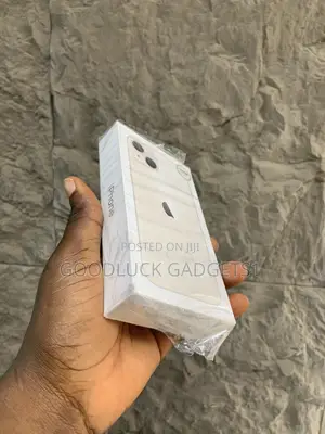 New Apple iPhone 13 128 GB White