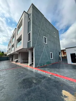 3bdrm Apartment in Opebi Ikeja Lagos for sale