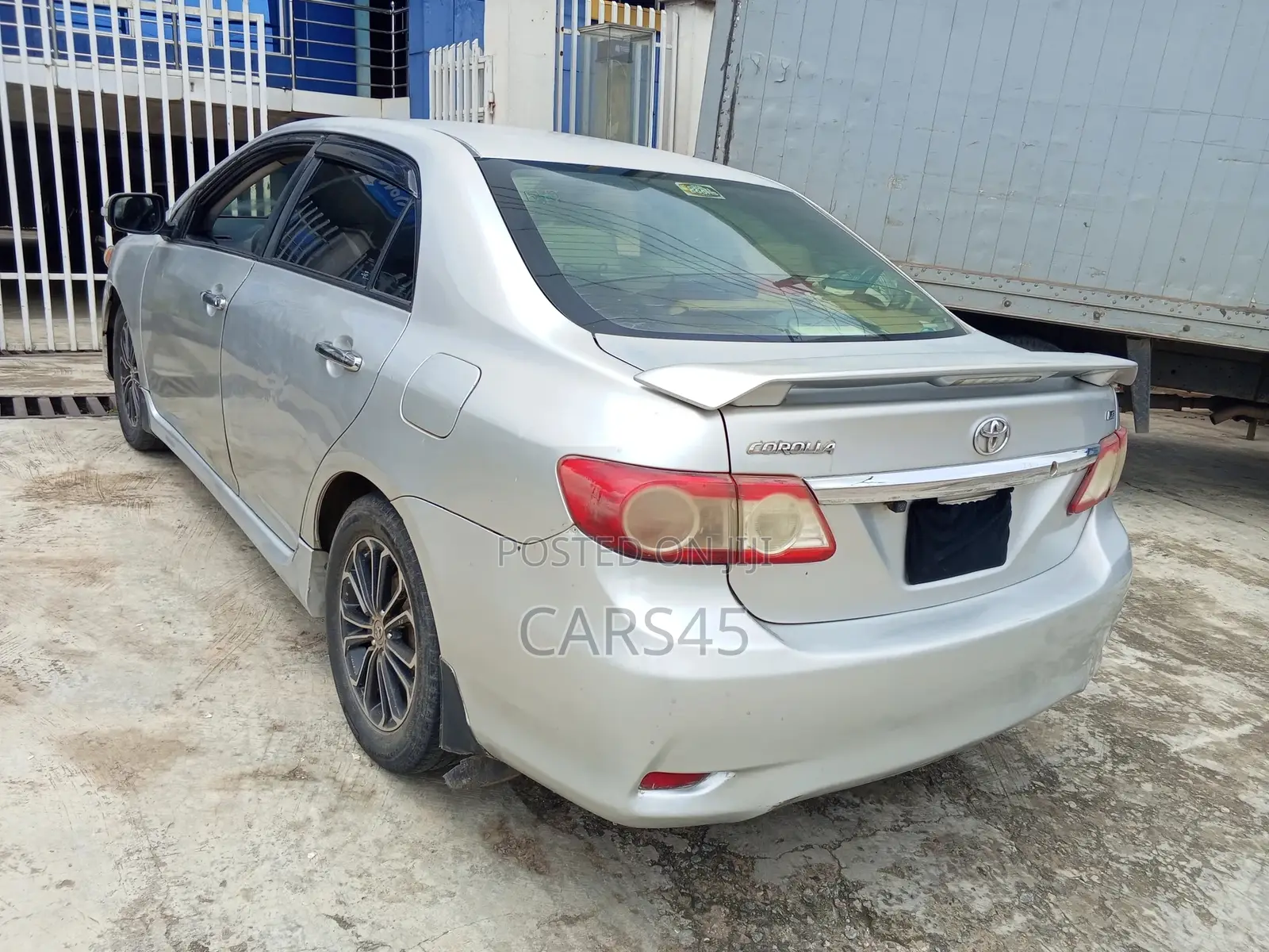 Toyota Corolla 2012 Silver