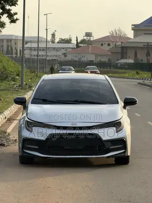 Toyota Corolla XSE 2020 Silver