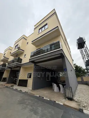 4bdrm Townhouse/Terrace In Idu Industrial For Sale