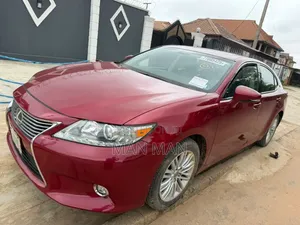 Lexus ES 2014 Red