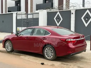 Lexus ES 2014 Red