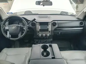 Toyota Tundra 2016 White