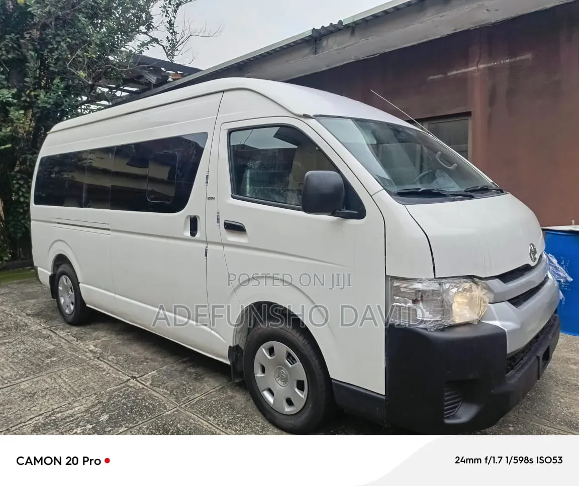 Toyota HiAce 2016 White