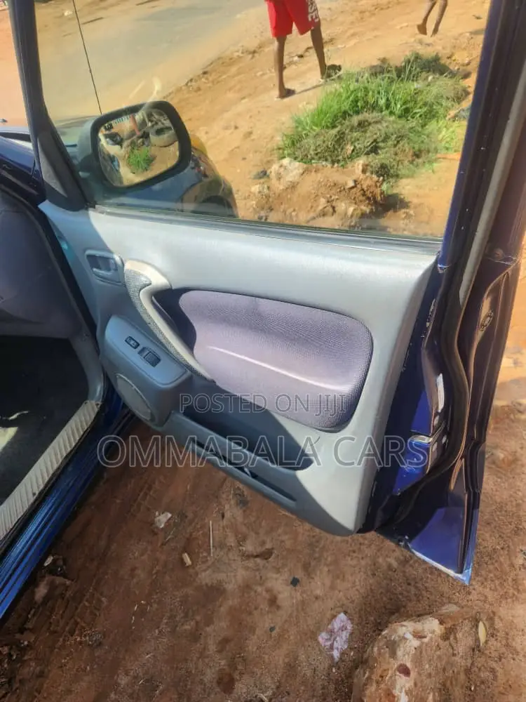 Toyota RAV4 Automatic 2004 Blue