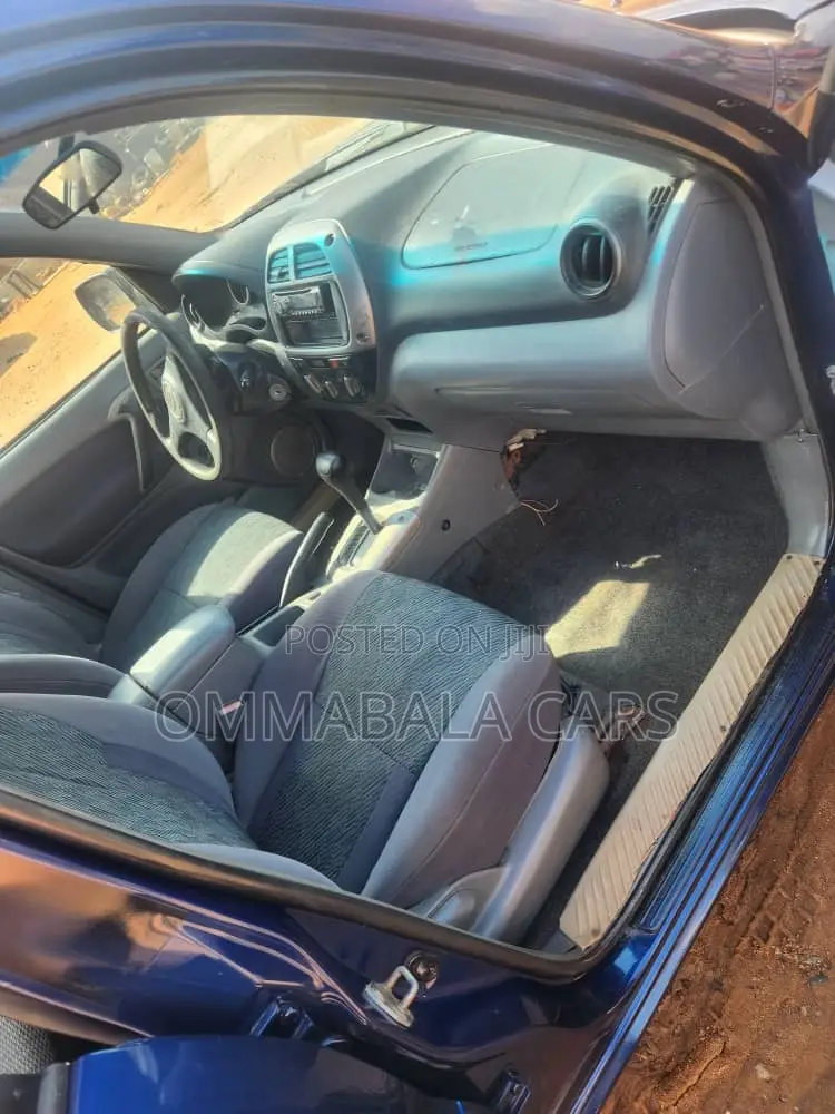 Toyota RAV4 Automatic 2004 Blue