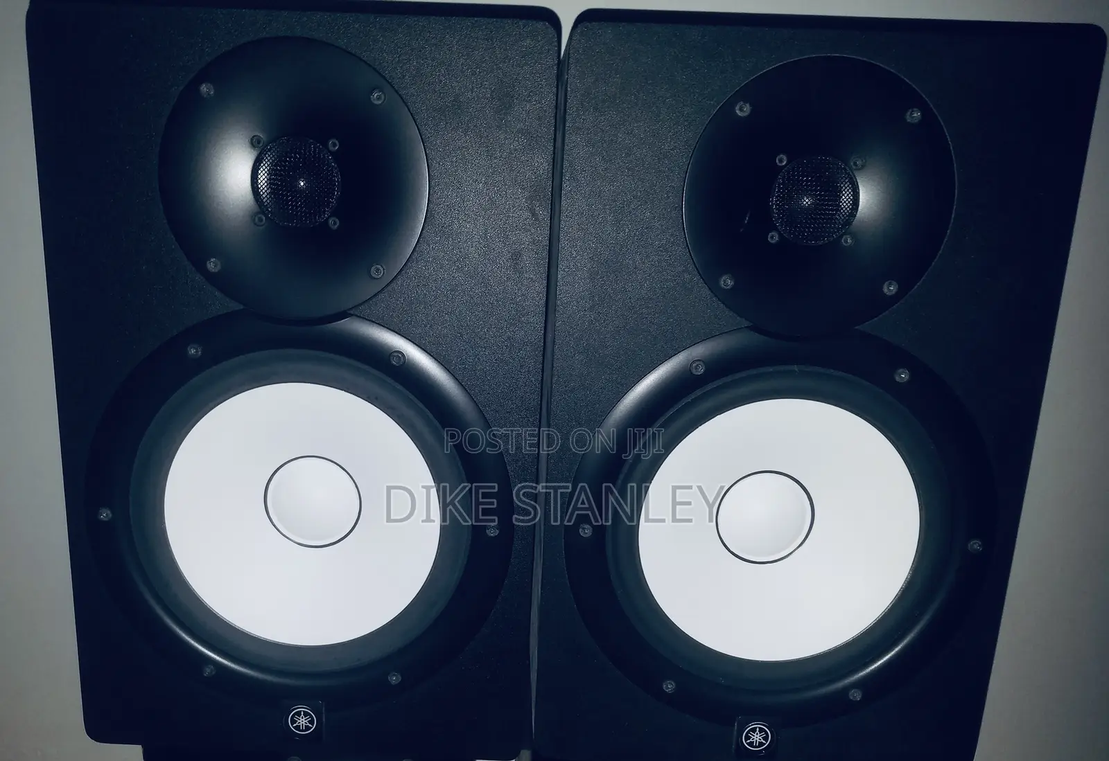 Yamaha Hs8