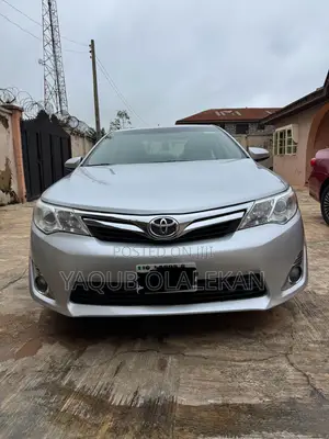Toyota Camry 2012 Silver