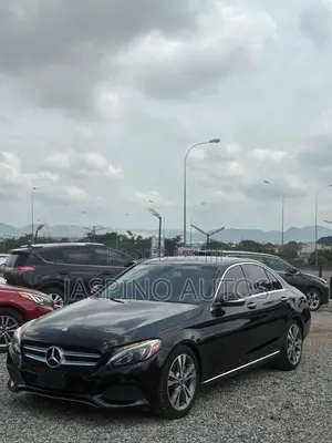 Mercedes-Benz C300 2017 Black