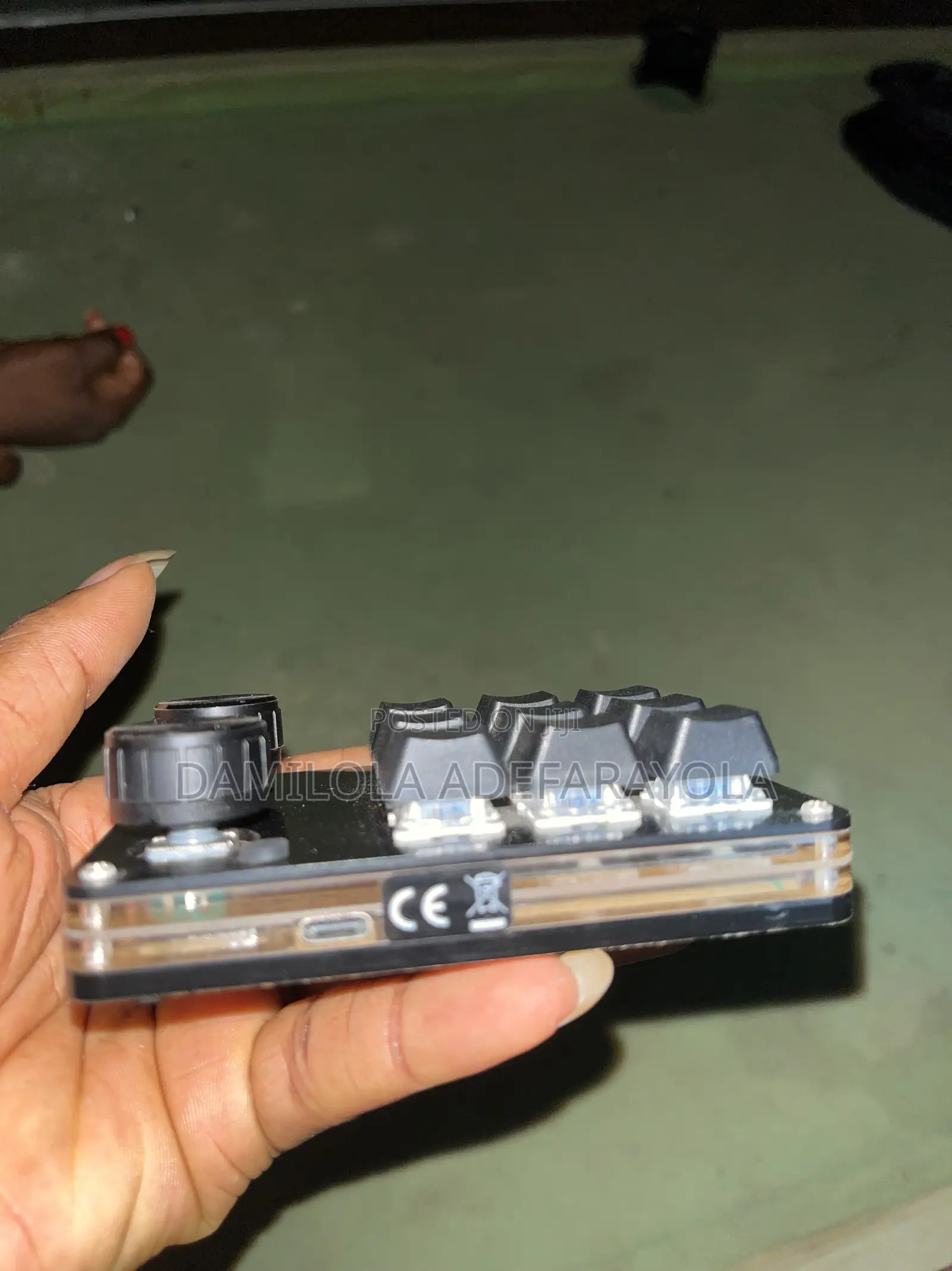 Programable Keypad With 9 Keys and 2 Nobs