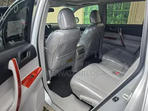 Toyota Highlander 2012 Silver