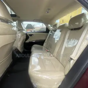Toyota Avalon XLE 4dr Sedan (3.5L 6cyl 6A) 2014 Maroon